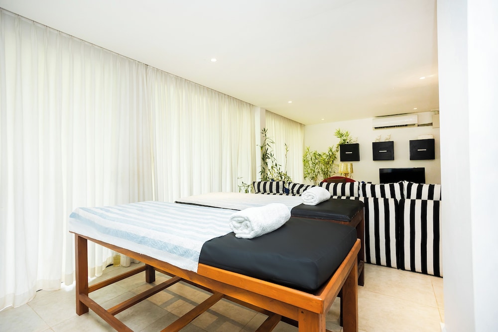 Green Turtle Villa 13/50
