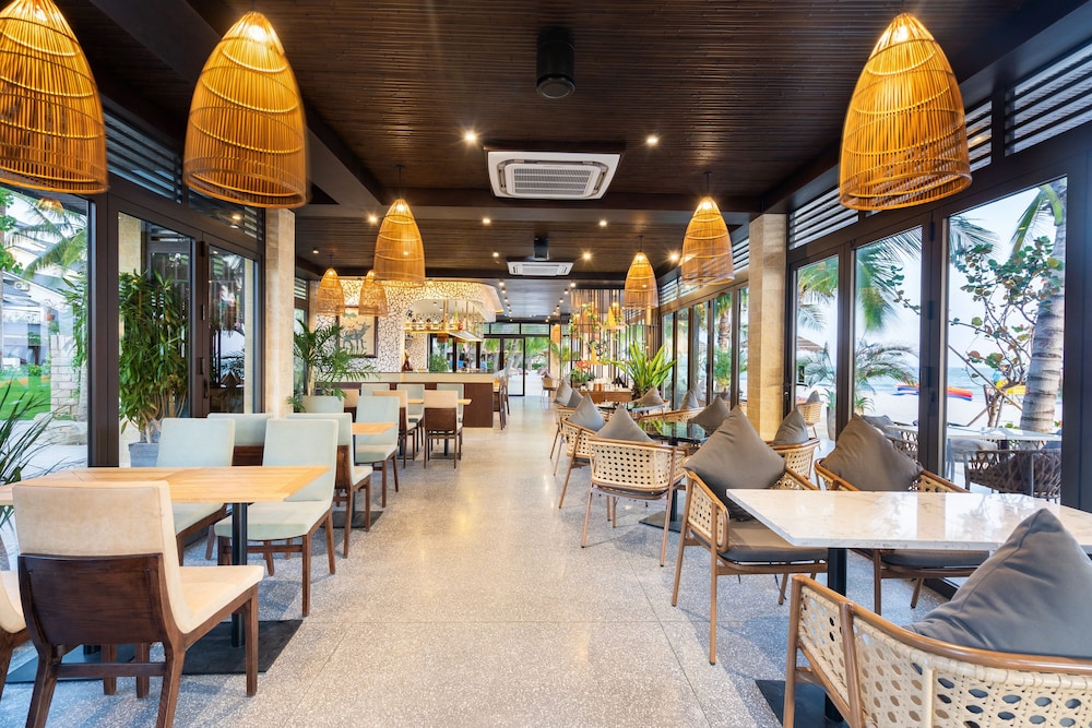 Hoang Ngoc Beach Resort 62/87