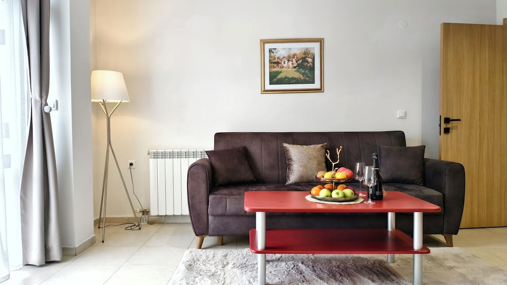 Hotel Elegant Lux 72/90
