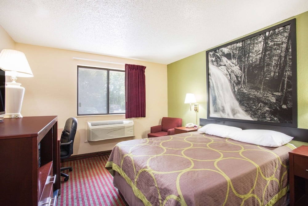 Super 8 By Wyndham Harrisonburg 13/18