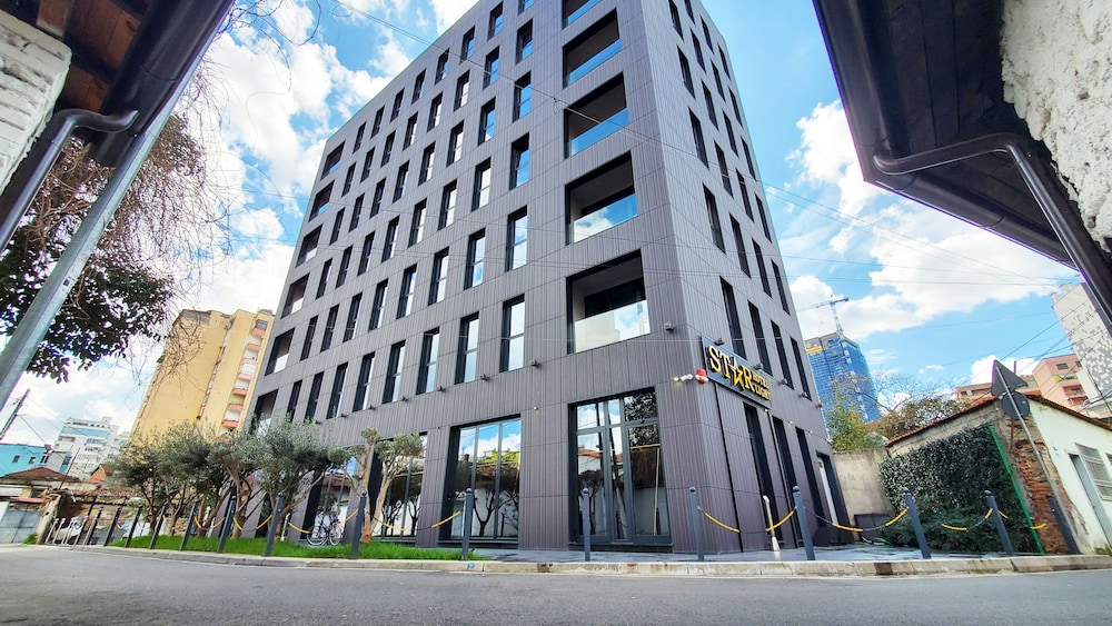 HOTEL STAR LIGHT TIRANE 21/23