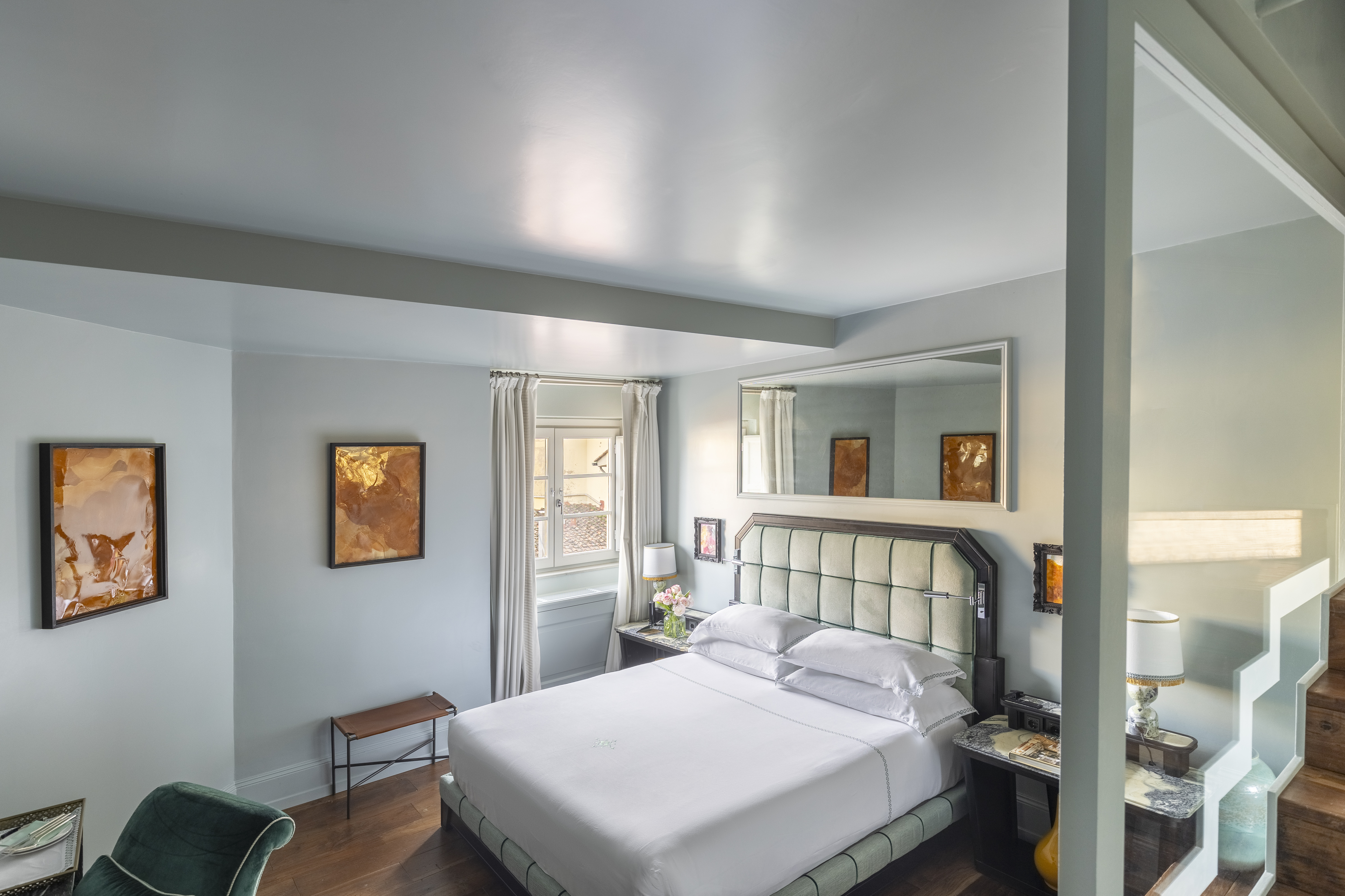 Penthouse, Suite