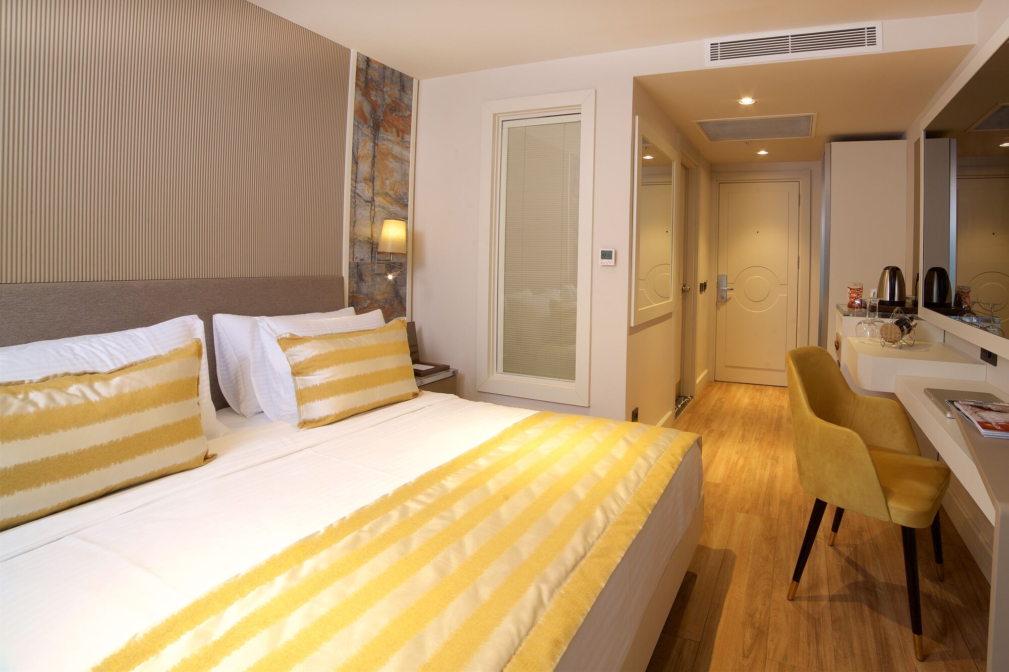 SUPERIOR, TWIN BEDS