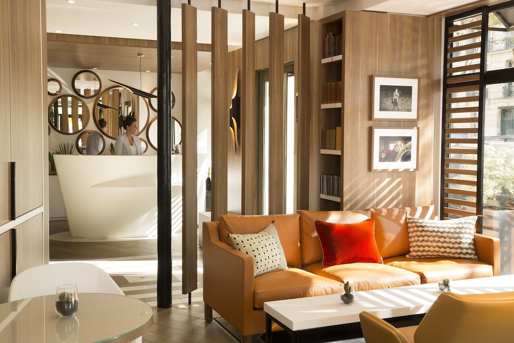 Hotel Eiffel Turenne 44/54