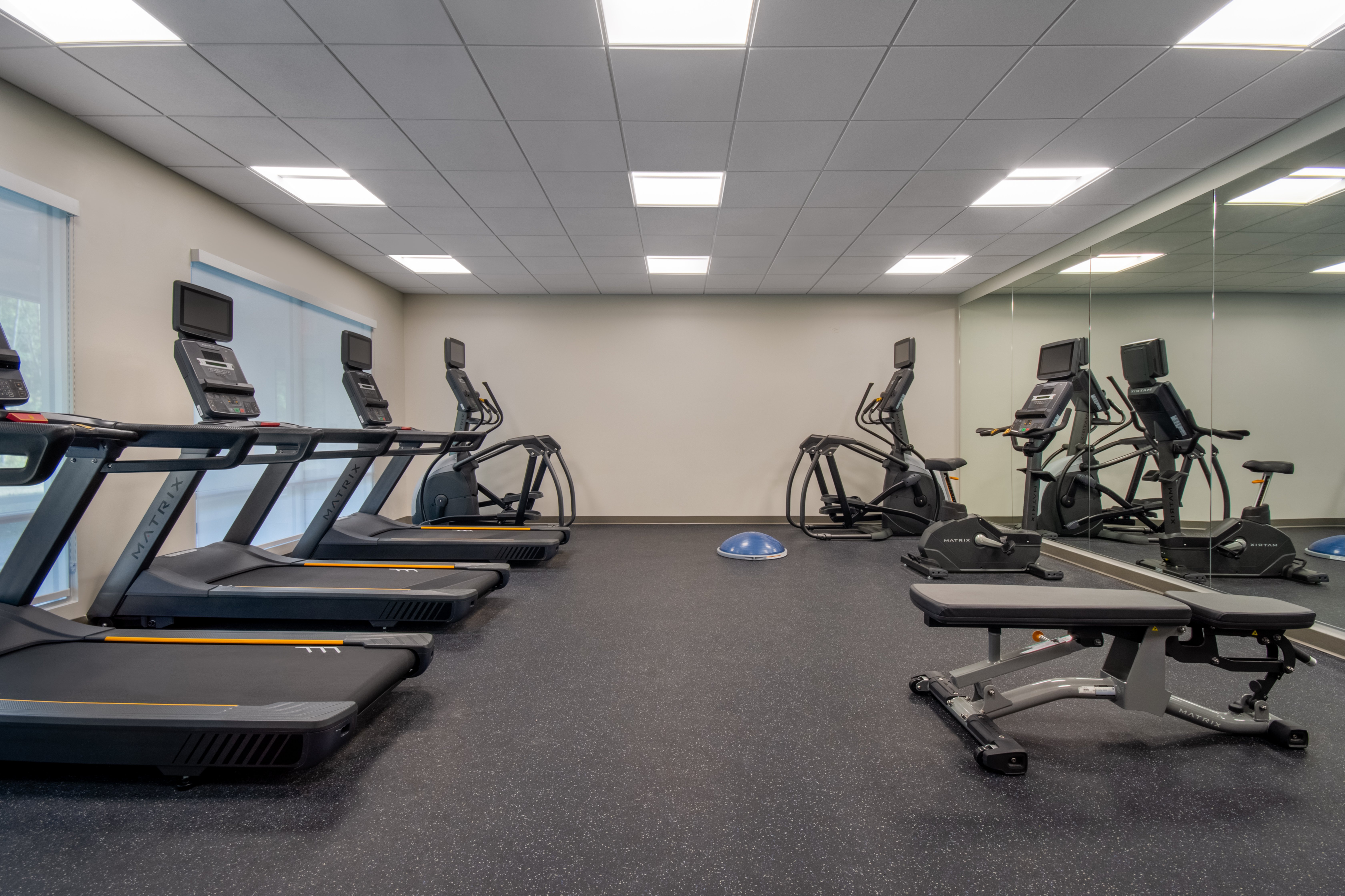 Holiday Inn Express & Suites Muskegon - Grand Haven, an IHG Hotel 23/32