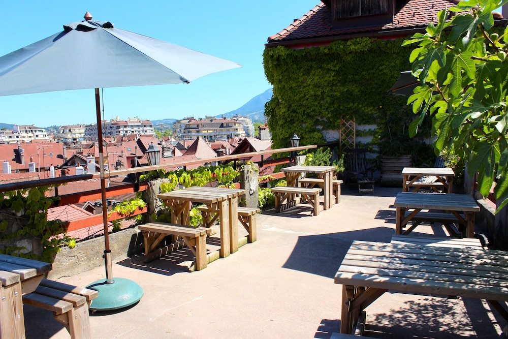 Hotel du Chateau Annecy 34/44