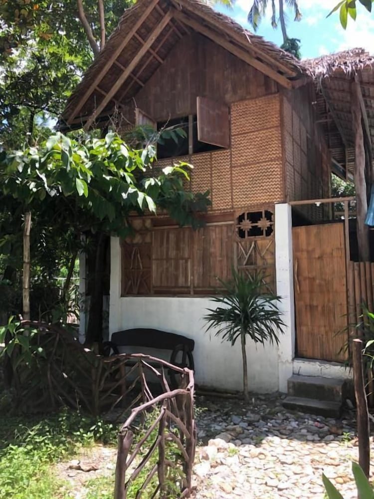 Amami Beach Resort 4/72