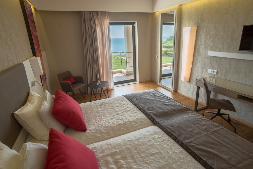 Ramada Plaza by Wyndham Thraki 22/49