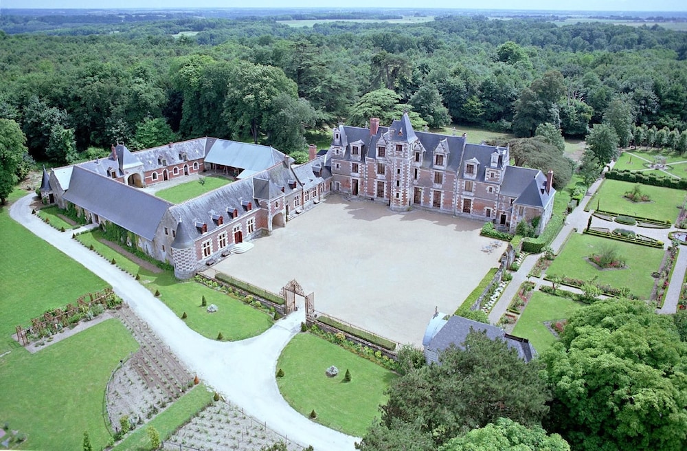 CHATEAU DE JALLANGES 48/61