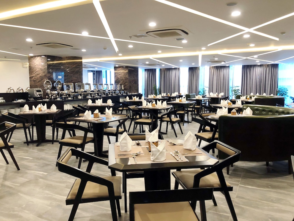 Majestic Premium Hotel 60/70