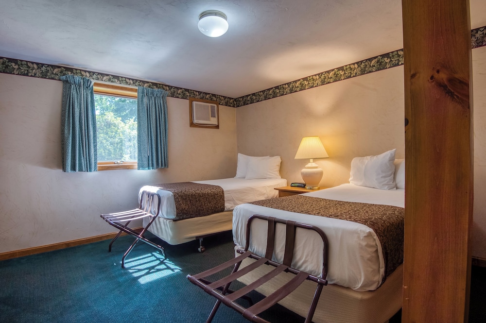 2 Bedrooms, House, King and Twin Beds, Mountain Side