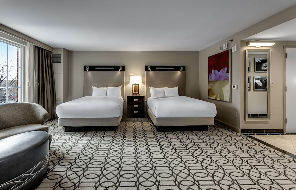 Hilton Columbus At Easton 8/44