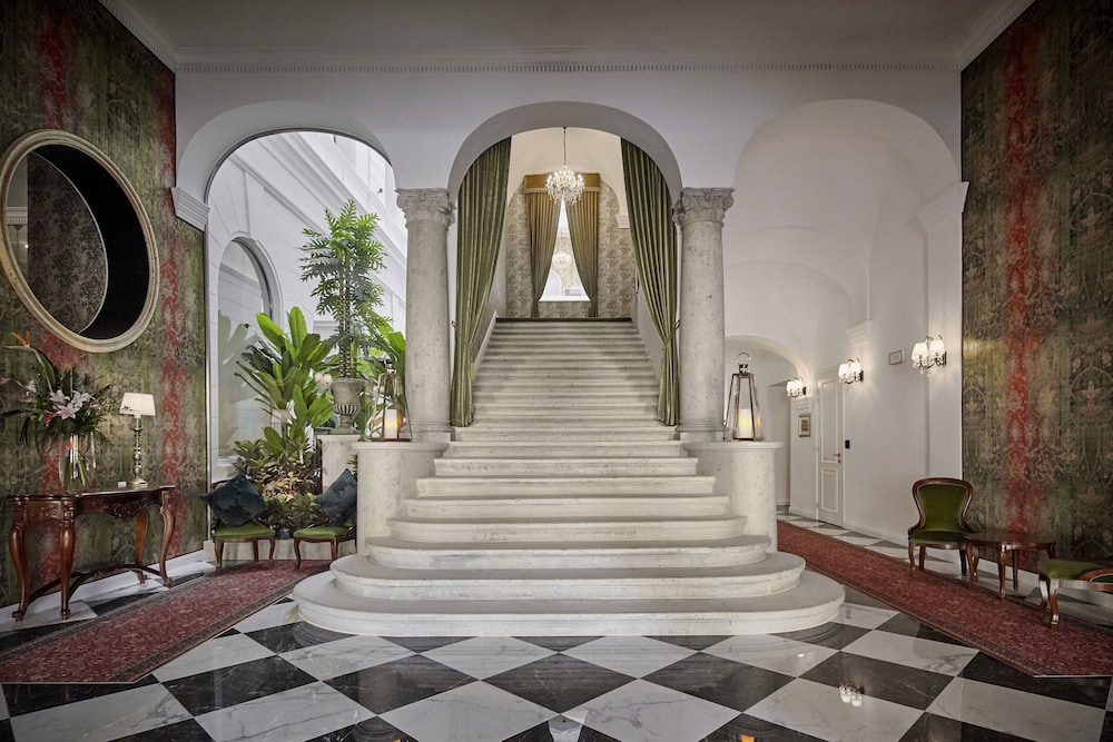 Mystery Hotel Budapest 26/66