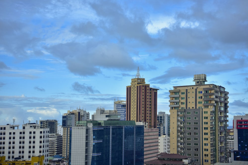 Harbour View Suites 57/60