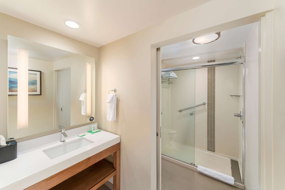 Hyatt Place Greenville/Downtown 61/64