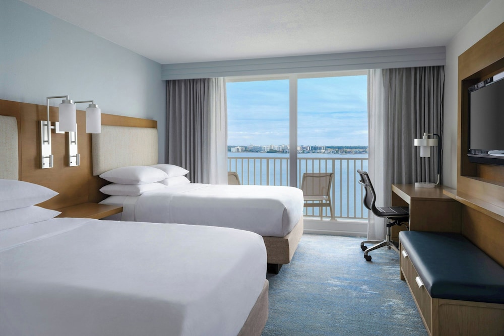 Suite, 2 Double Beds, Water Front, Sofa, High Floor, Accessible