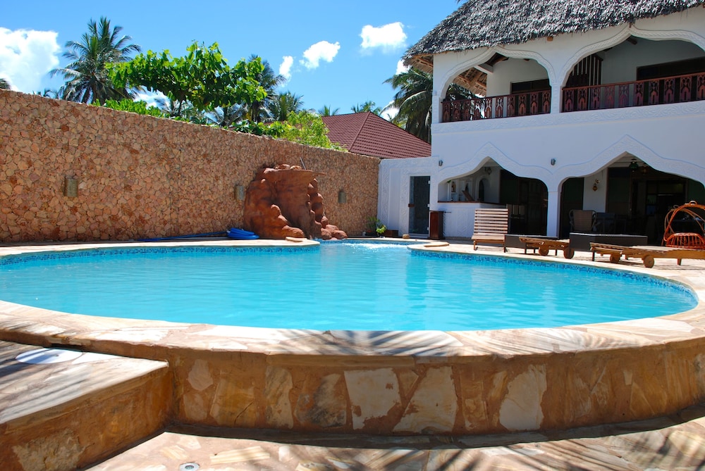 Zanzibar House 2/50