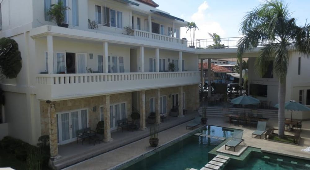 BALI COURT HOTEL AND APARTMENT 3/39