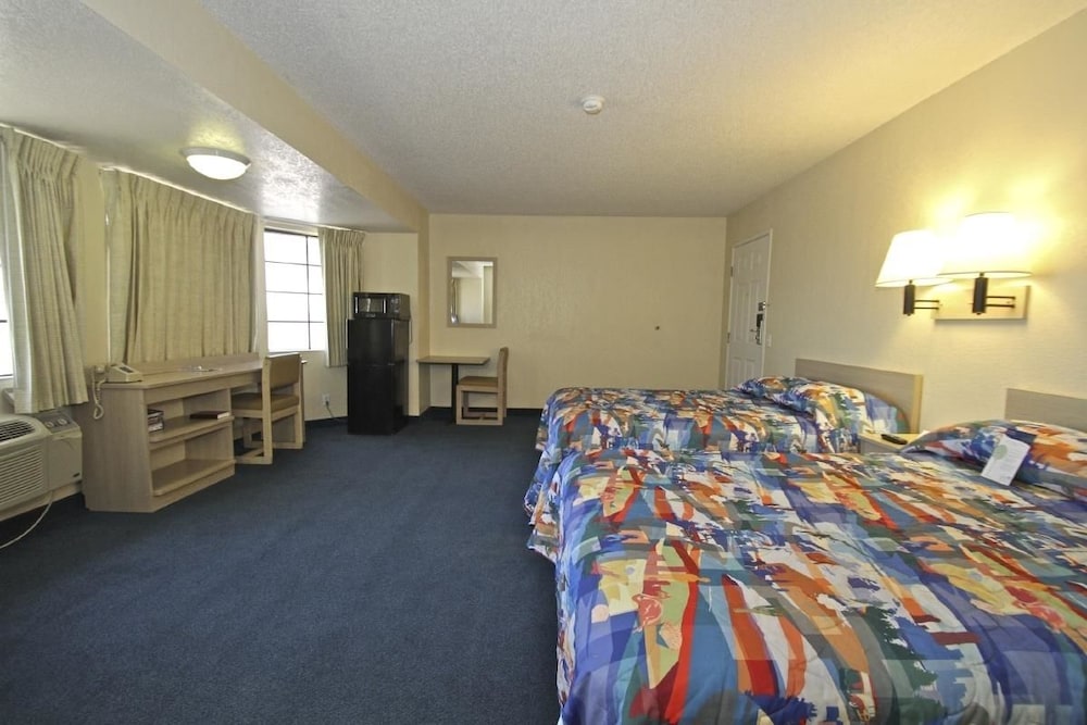 Motel6 Mesa, AZ - South 36/47