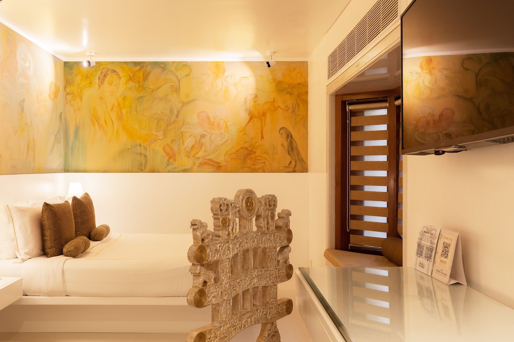 Hotel Le Sutra Hotel, Khar, Mumbai 39/60