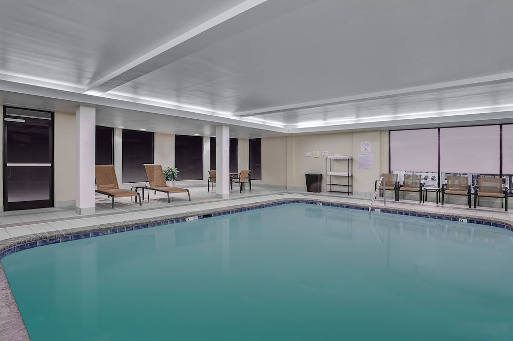 Courtyard By Marriott Knoxville Cedar Bluff 13/39