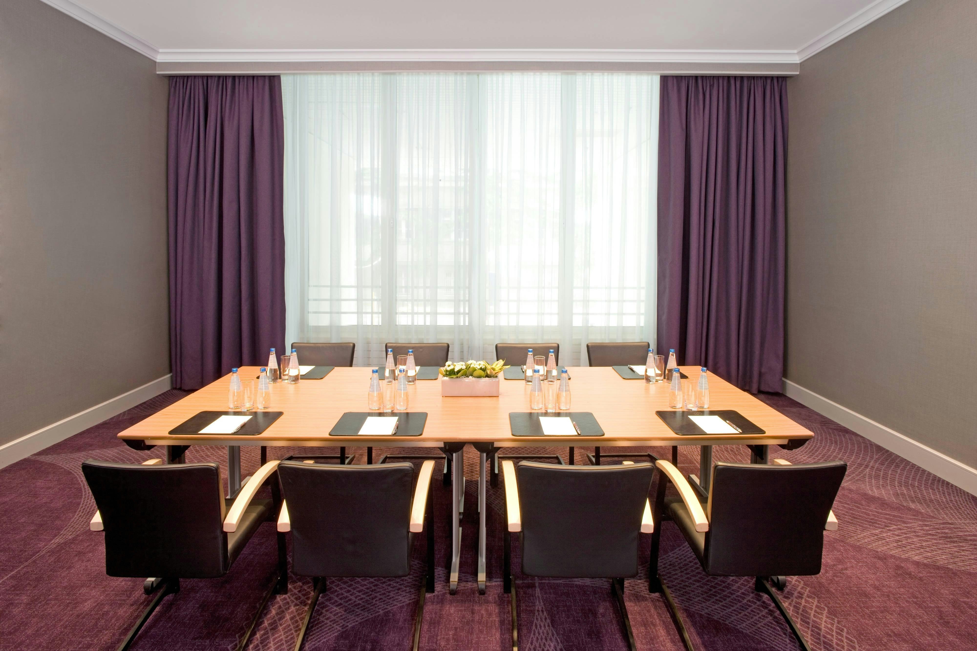 Sheraton Grand Warsaw 58/67