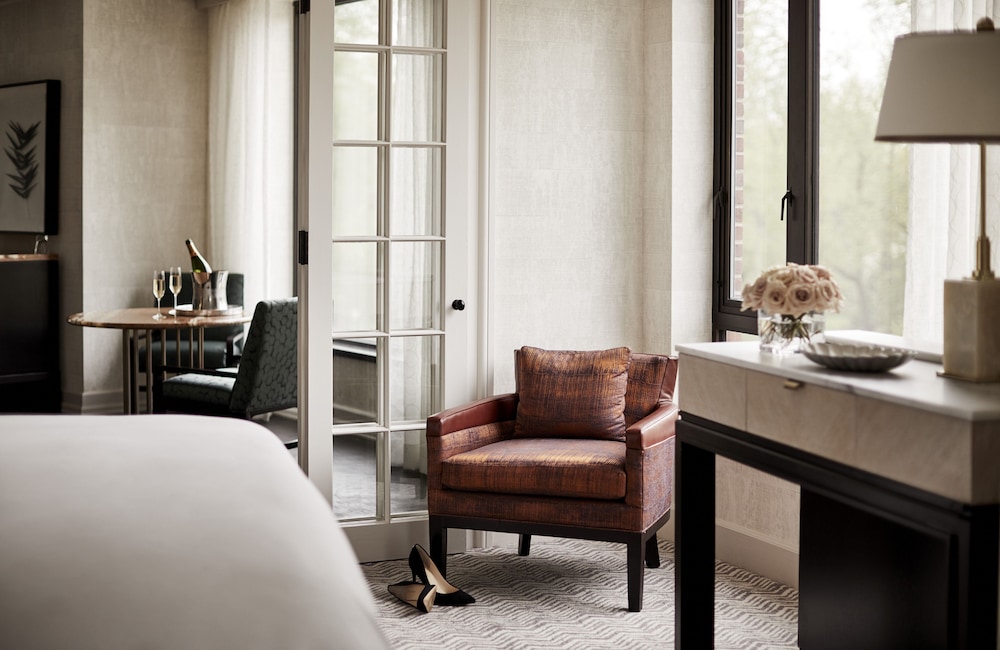 Four Seasons Hotel Boston 12/36