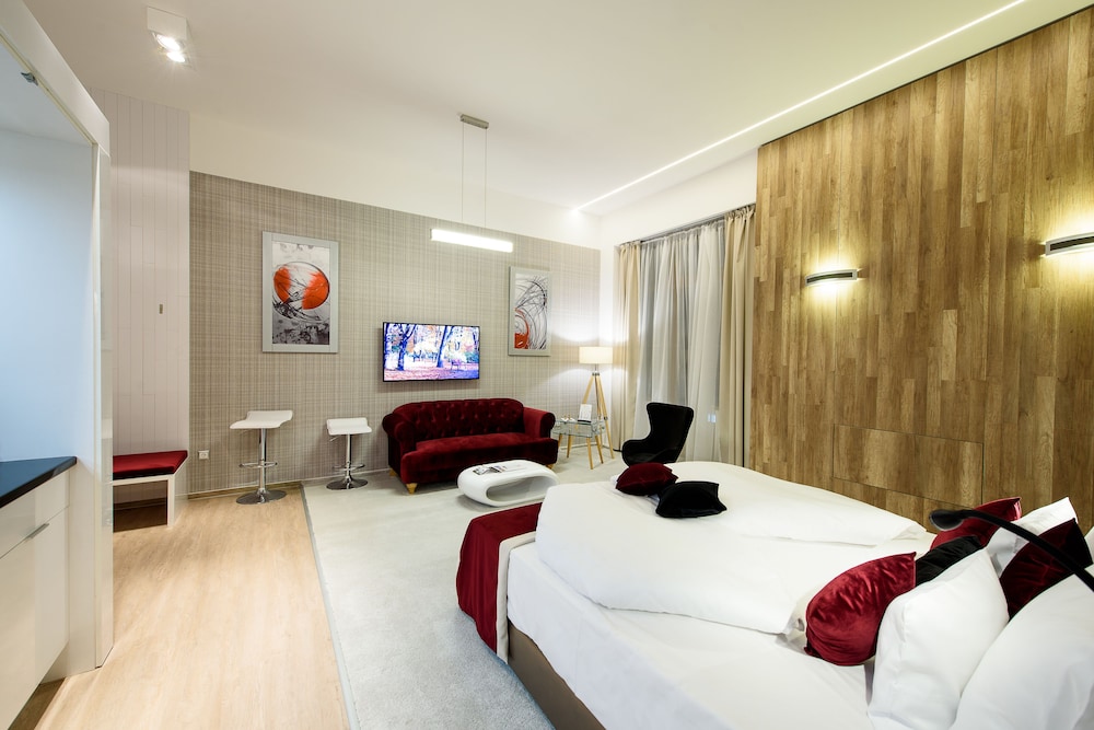 Karoly Corner Residences 13/50