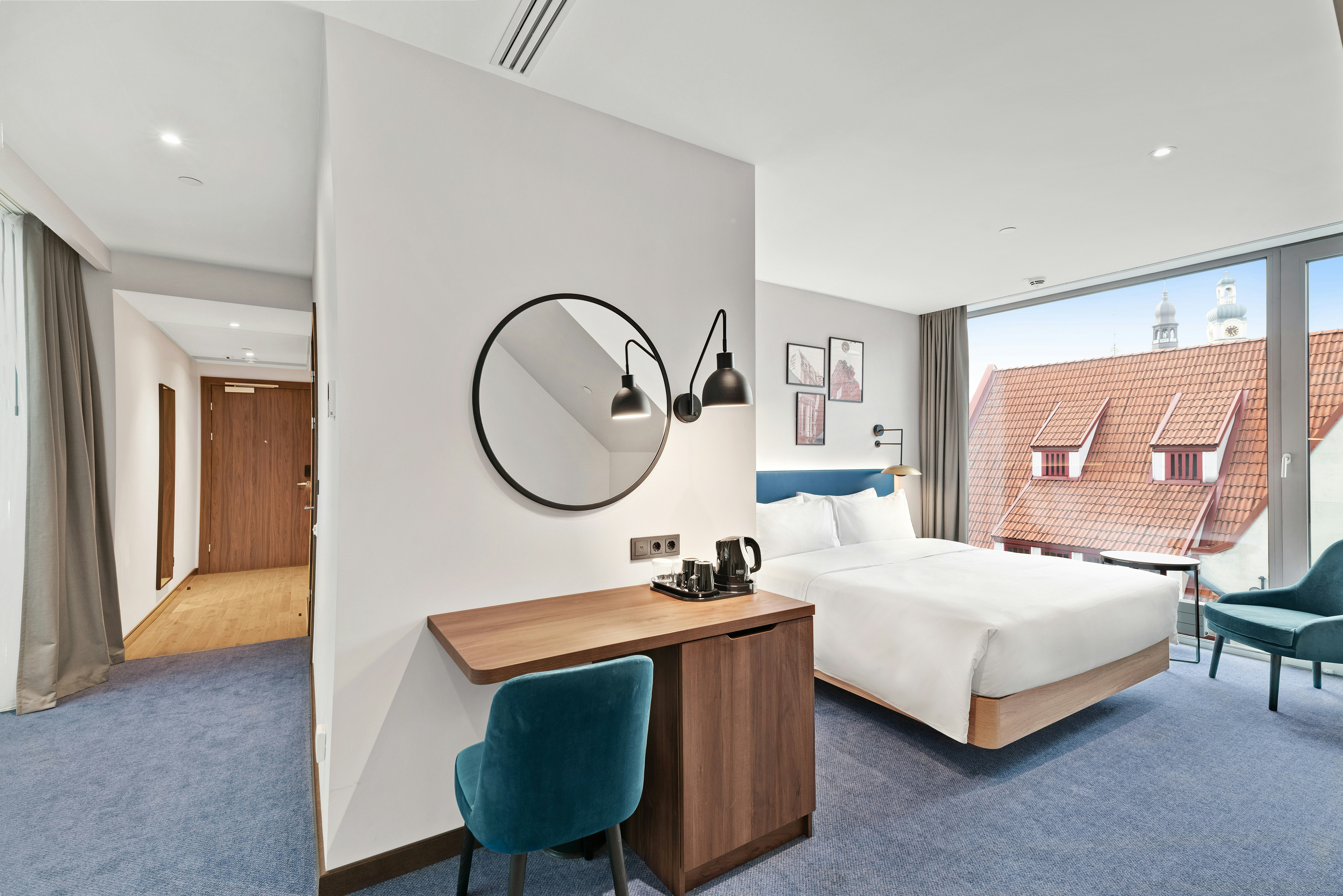 غرفة ديلوكس بسرير كينج بإطلالة على المدينة، Hilton Garden Inn Riga Old Town 2/4