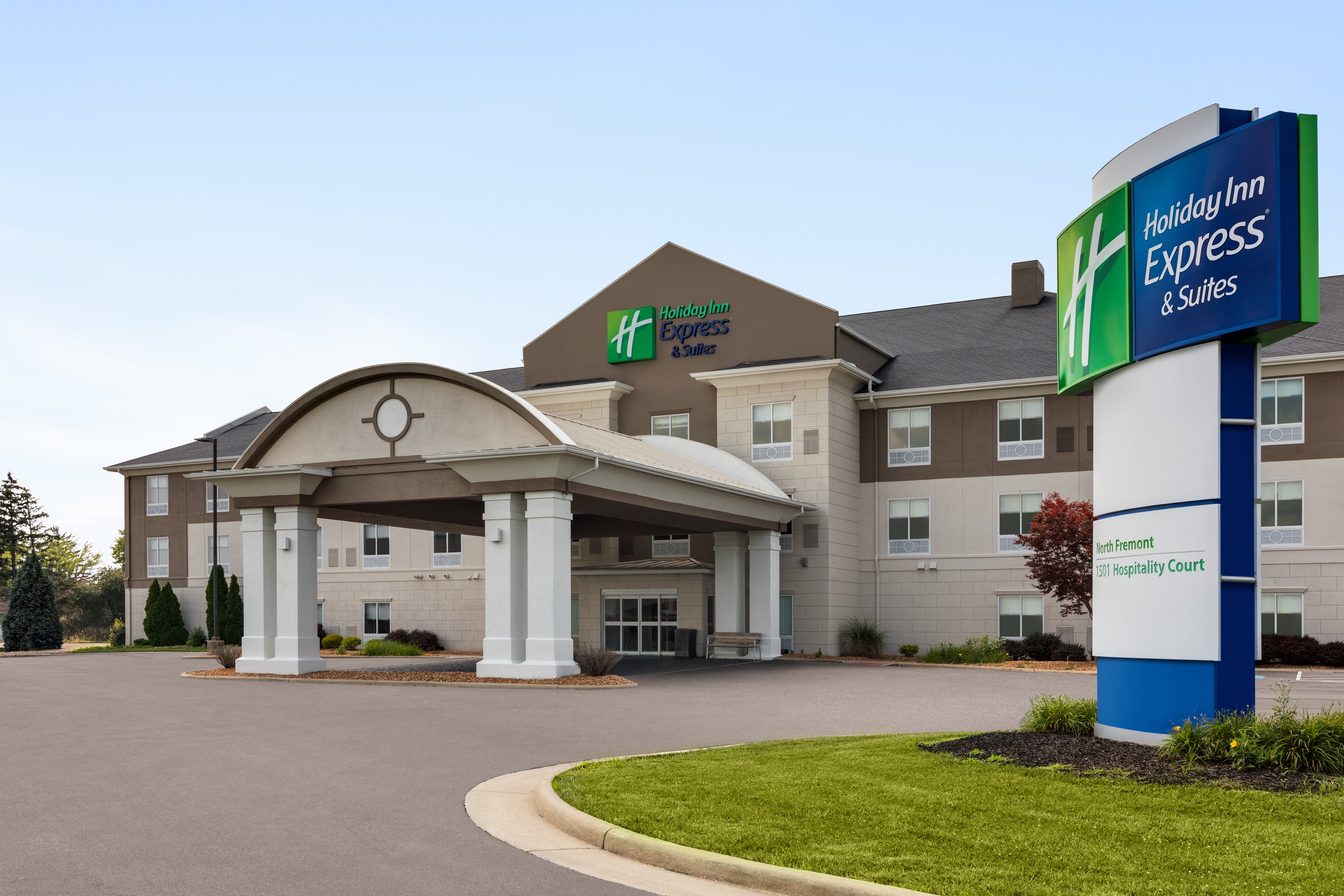 Holiday Inn Express Hotel & Suites North Fremont 54/58
