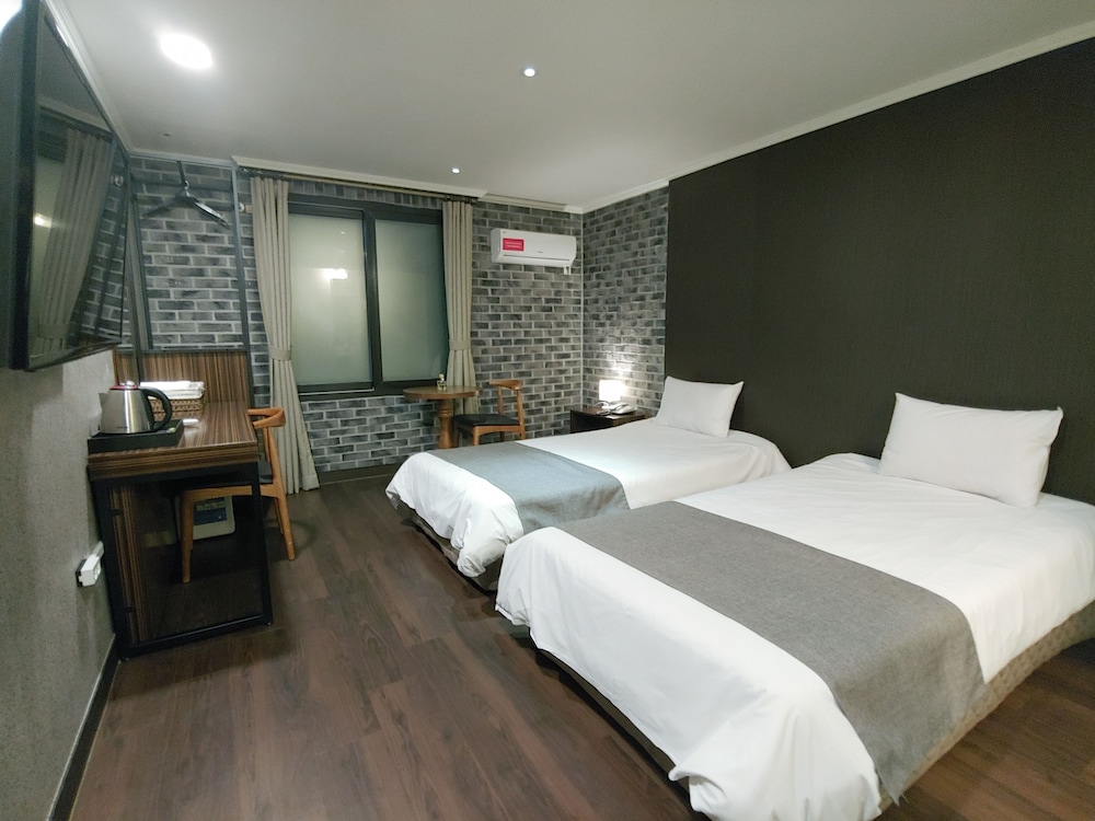 HOTEL TONG YEONDONG JEJU 16/50