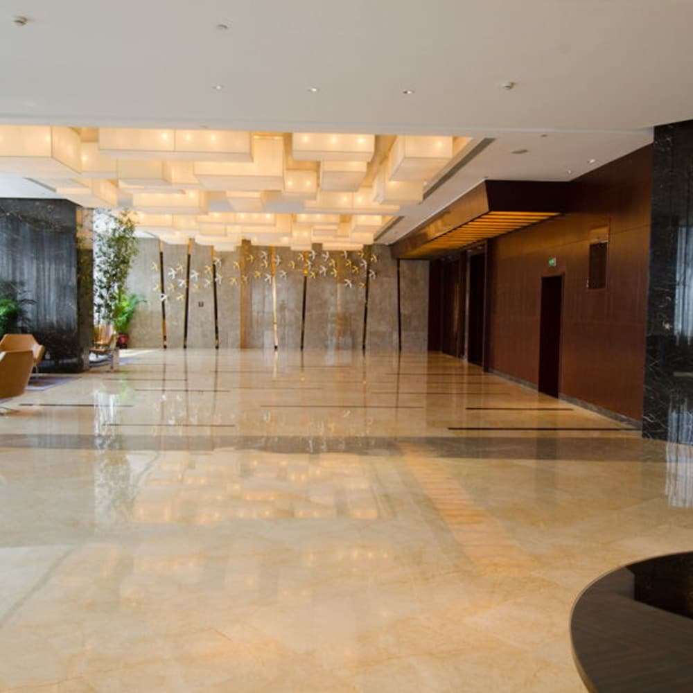 L Gem Hotel 7/50