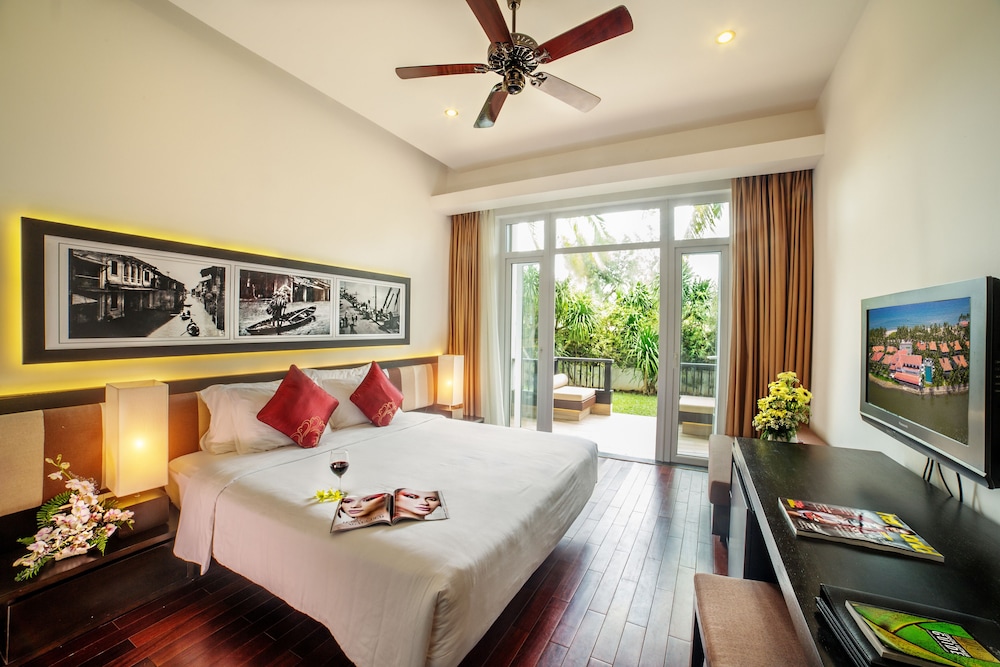 Hoi An Beach Resort 30/70