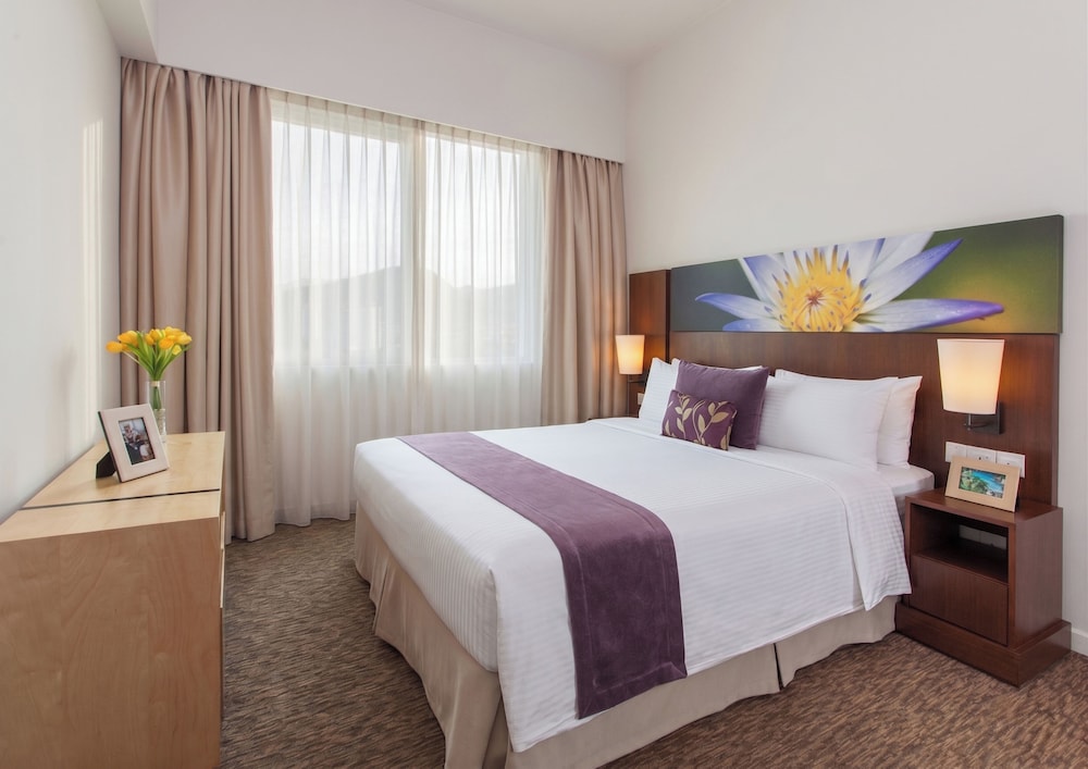 2 Bedrooms, Theme, Jungle, Premier, Family, Suite, King and Twin Beds