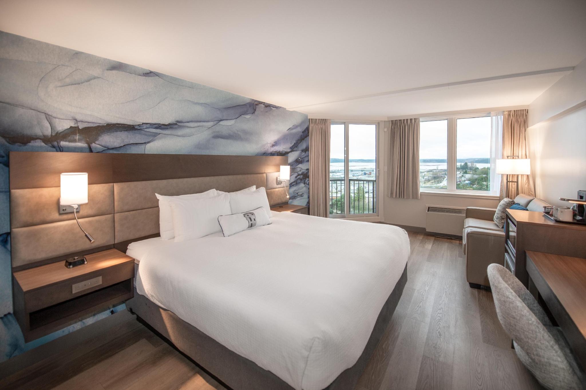 Coast, King Bed