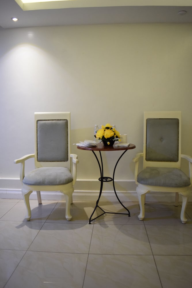 OYO 252 Hotel Euroasia 37/50
