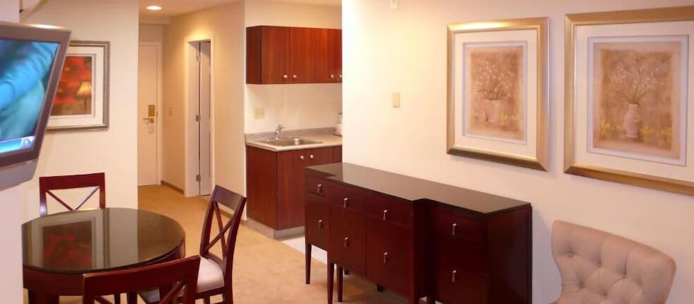 Red Lion Inn & Suites photo2