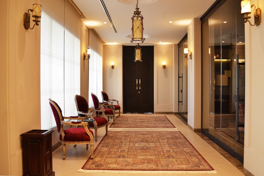 Ambassador Hotel 36/50