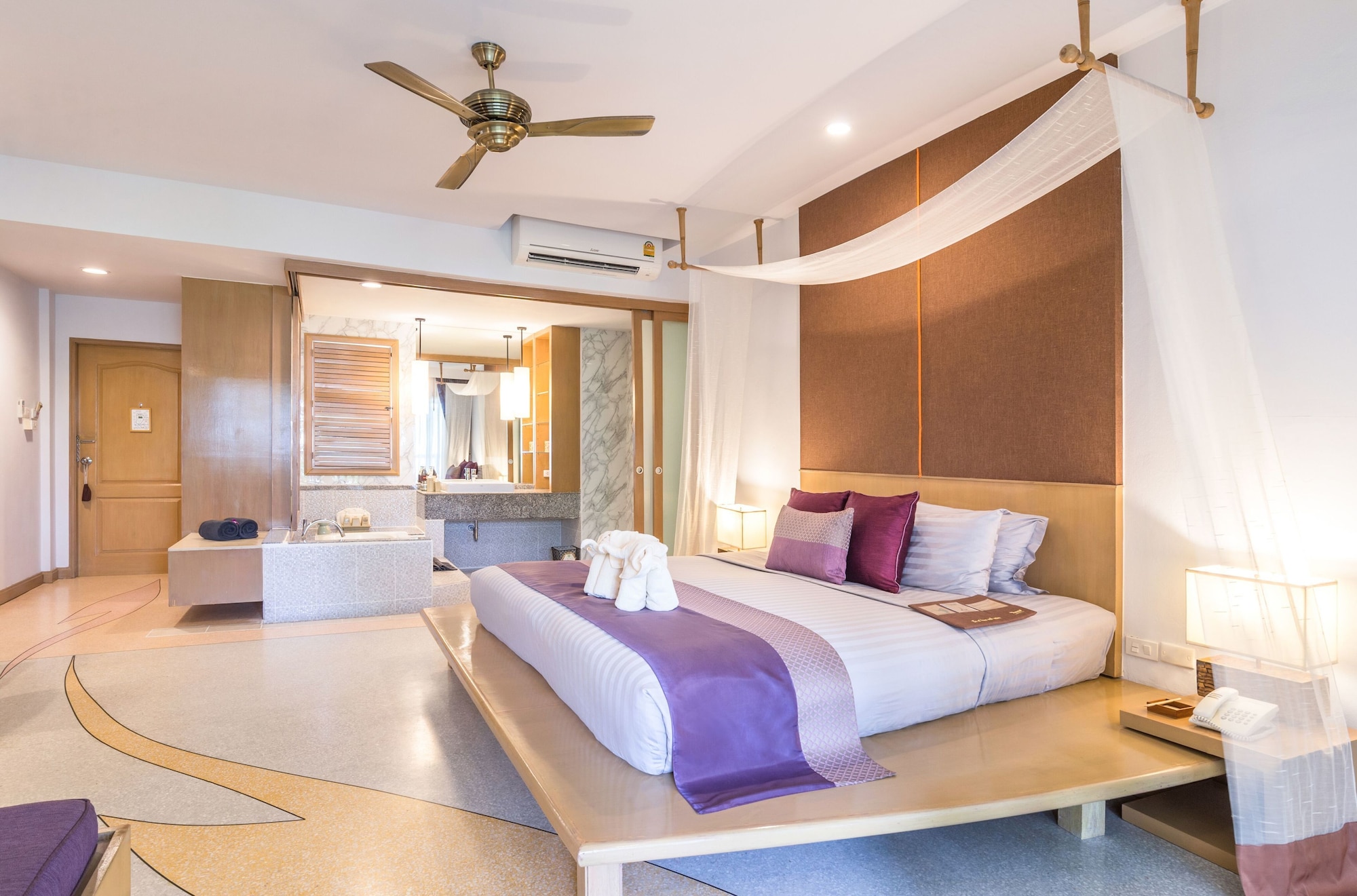 HONEYMOON CHALET