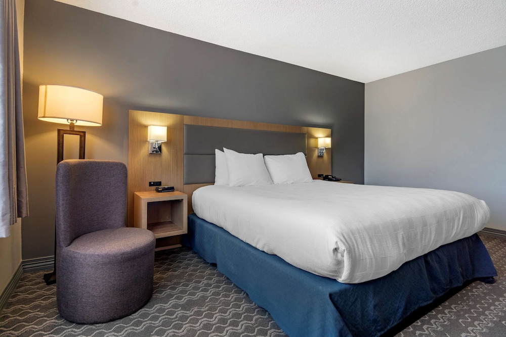 Best Western Plus Vancouver Airport Hotel 9/50