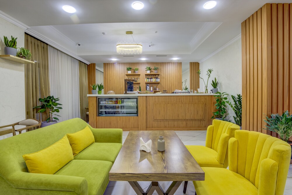 Hotel Lulu 33/44