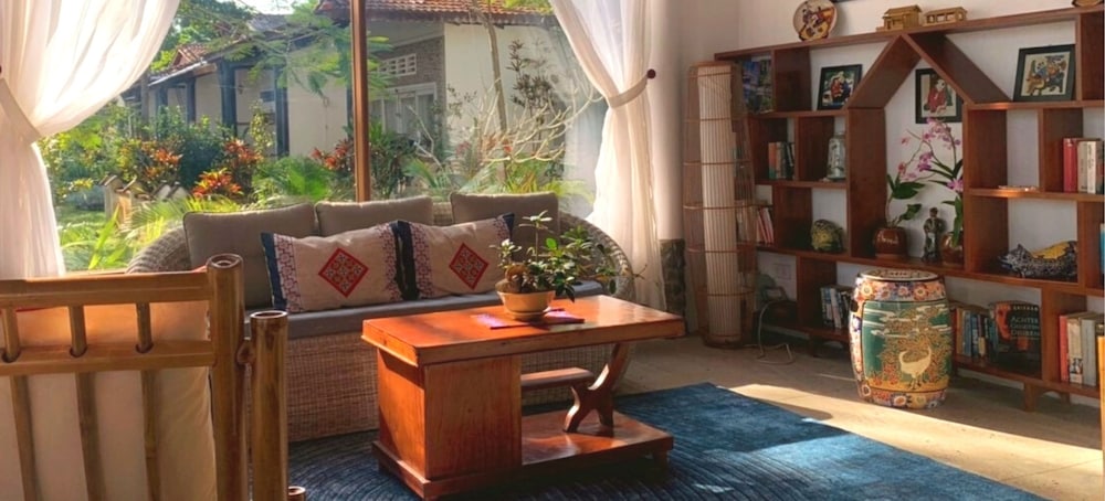 Bamboo Cottages 48/73
