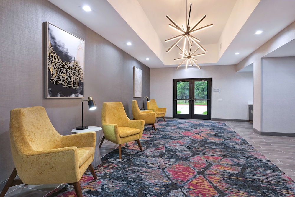 Hampton Inn and Suites Houston East Beltway 8 28/58