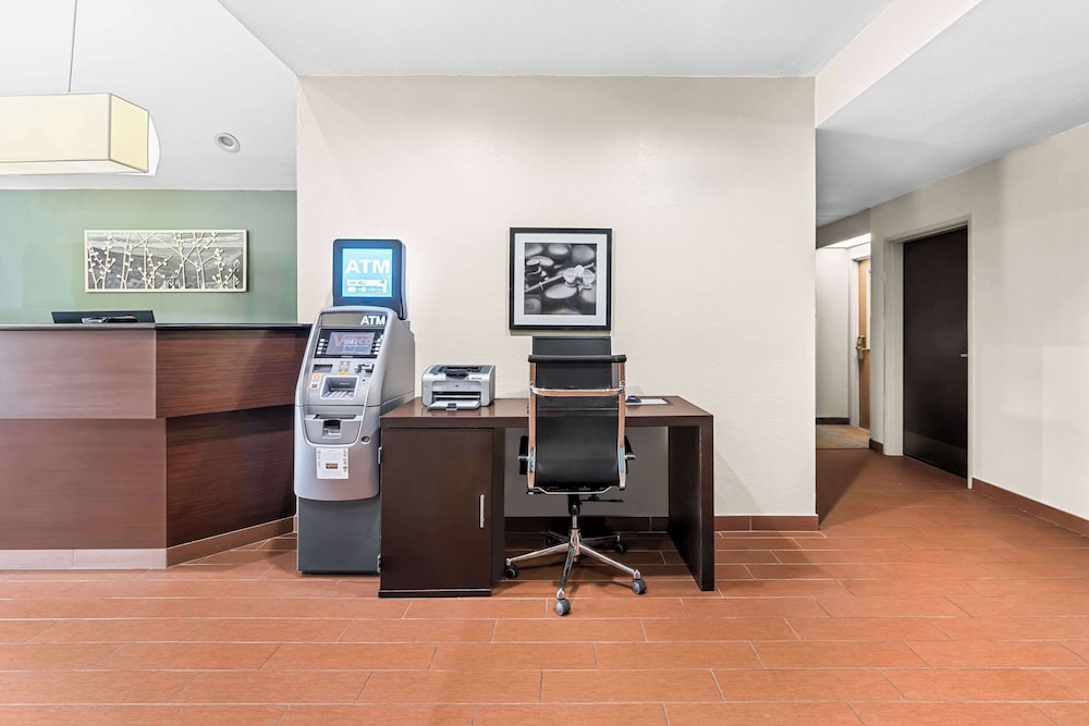 Sleep Inn and Suites Kingsport TriCities Airport 33/50