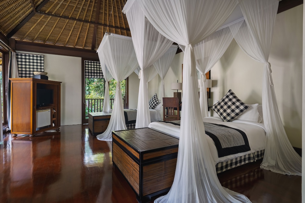 3 Bedrooms, Pool, Owners, Villa, Twin Beds, 2 King Beds