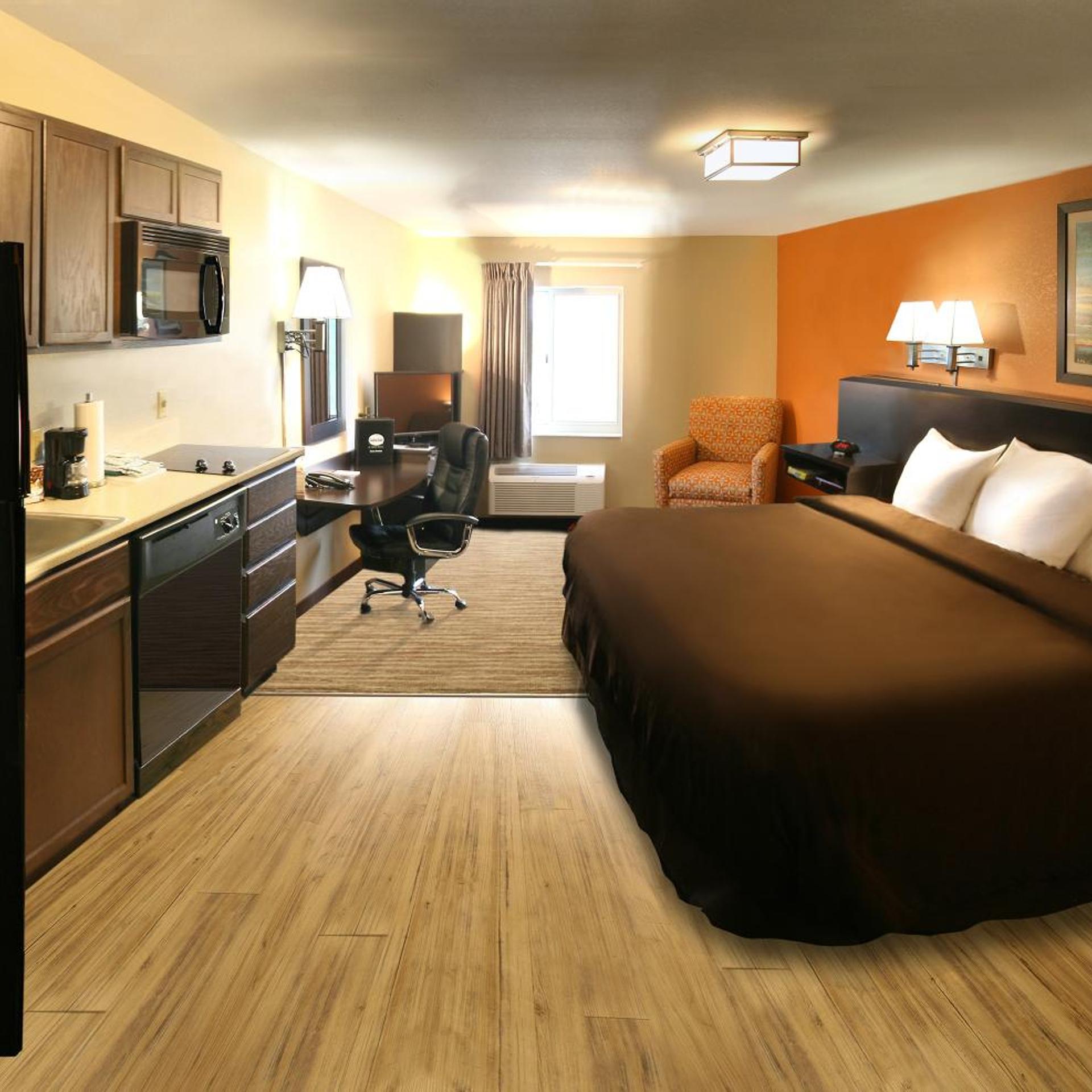 Room, Queen Bed, Accessible