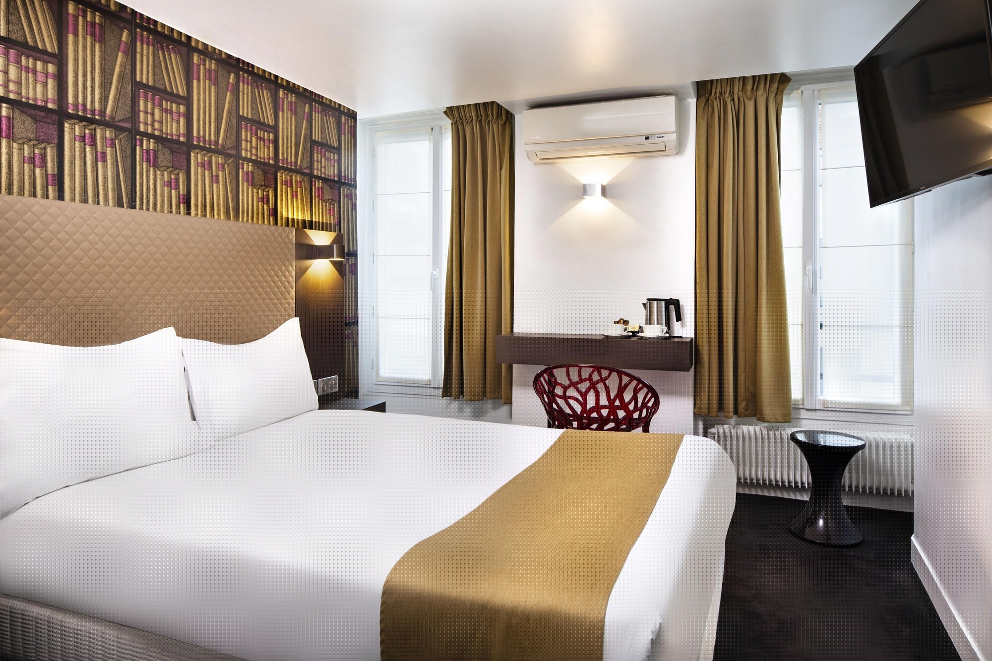 DELUXE, DOUBLE BED