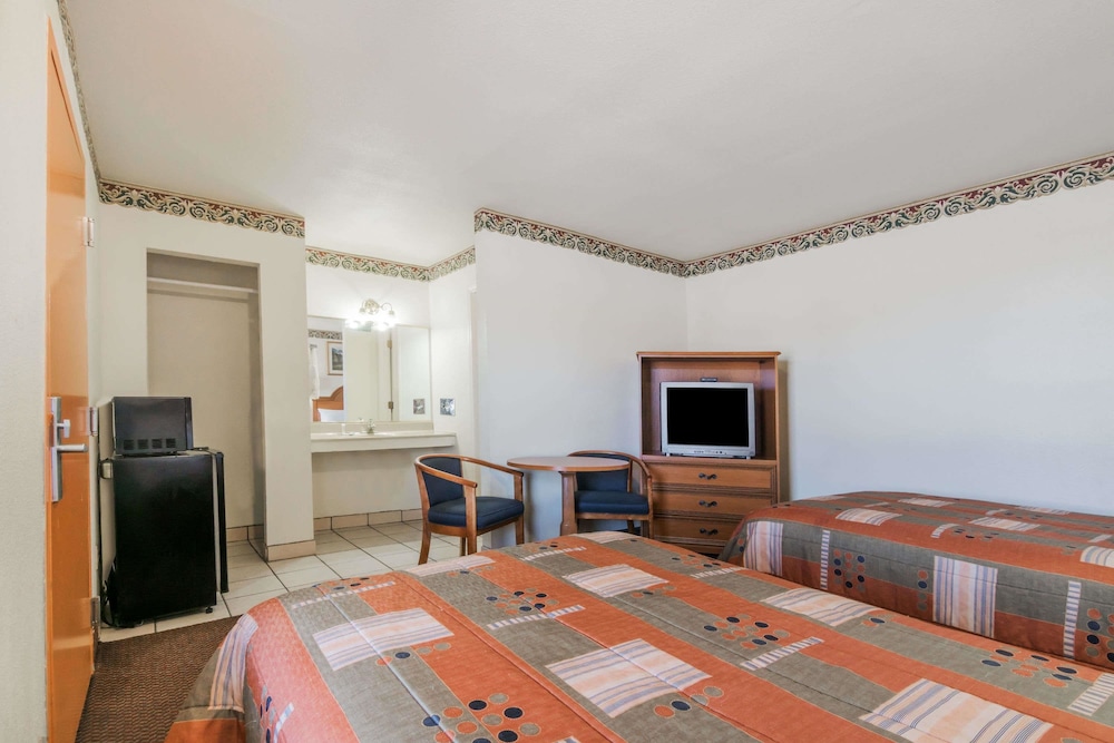 Travelodge by Wyndham Temple 13/22