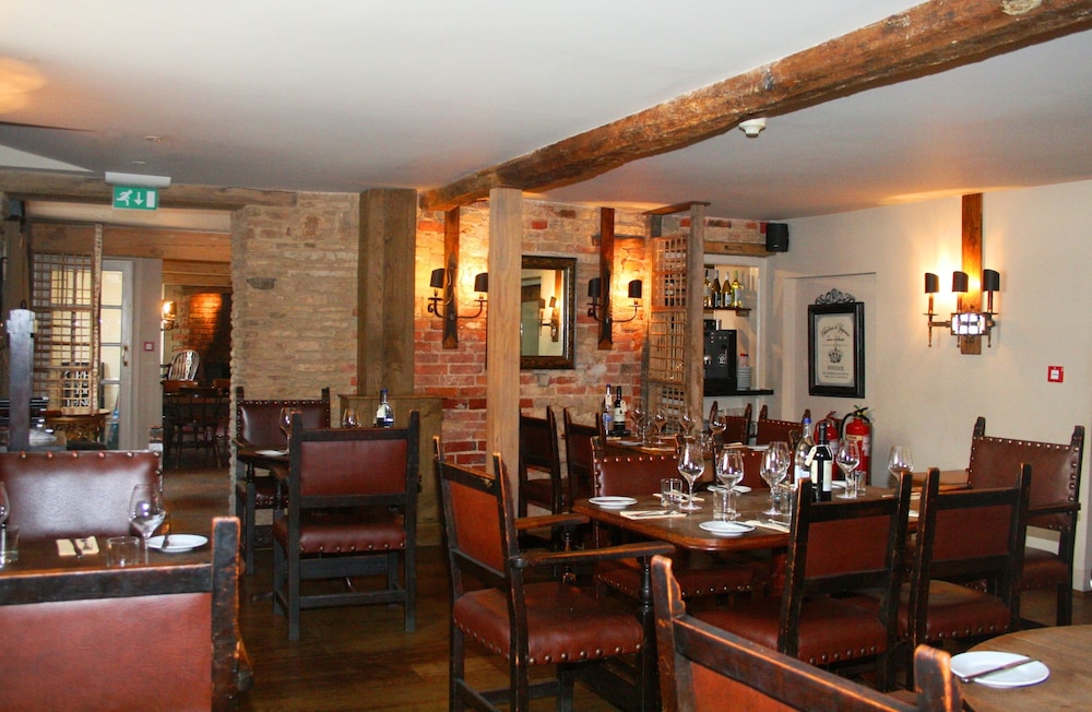 Queens Head Inn 21/35