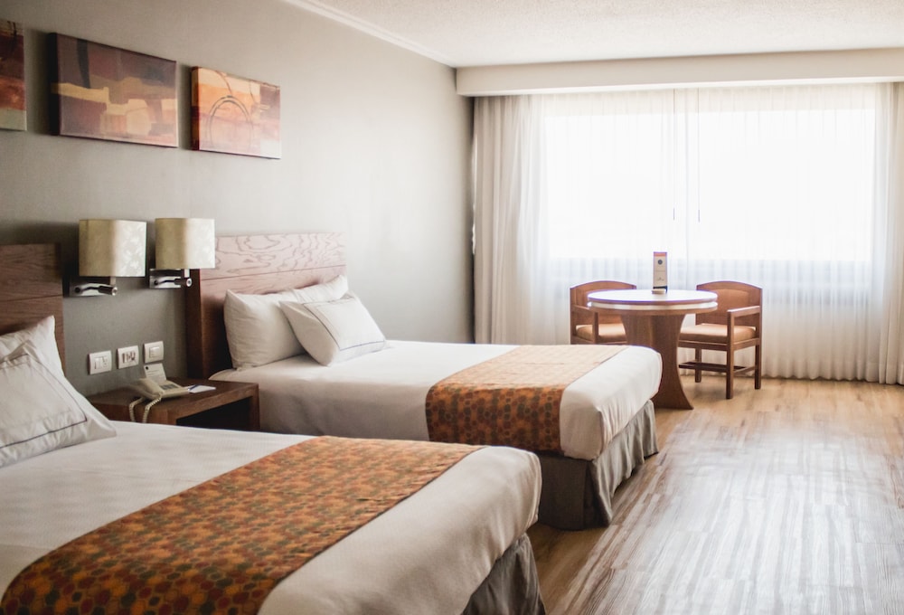 Hotel Mirage 18/68
